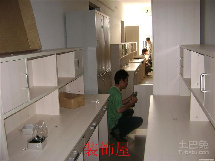山东枣庄市:家具安装进入高峰期