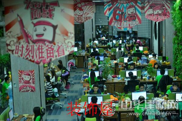 林氏木业备战“双十一”现场。丁铨摄