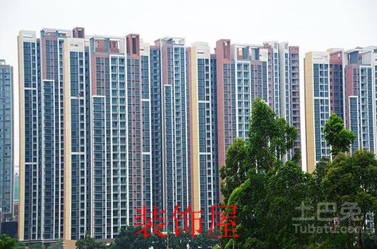 一系列组合拳出击引发市场各方博弈，此前一路上扬的深圳楼市发生逆转。 视觉中国 资料